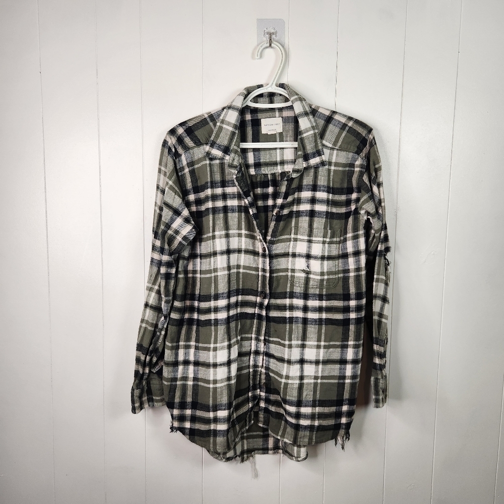 American Eagle AEO Green Plaid Boyfriend Flannel Long Sleeve Button Down Shirt‎